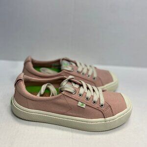 Cariuma OCA Low Canvas Sneakers Pink Women's Size 7.5